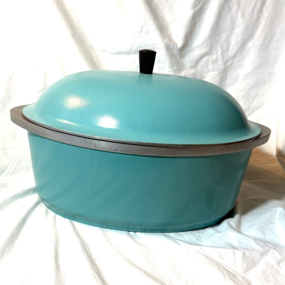 Vintage 1950's CLUB brand Heavy Duty Cast Aluminum Oval Turquoise Roasting Pan - Picture 1 of 11